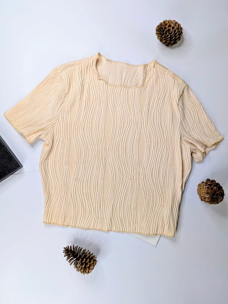 Blusas para damas, crop top con relieves de mujeres