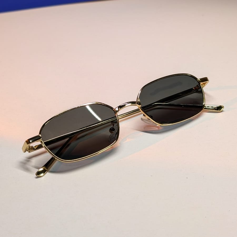 Gafas de moda decorativas cuadradas de metal unisex, para hombres y mujeres, gafas de montura completa para verano lentes de sol a la moda