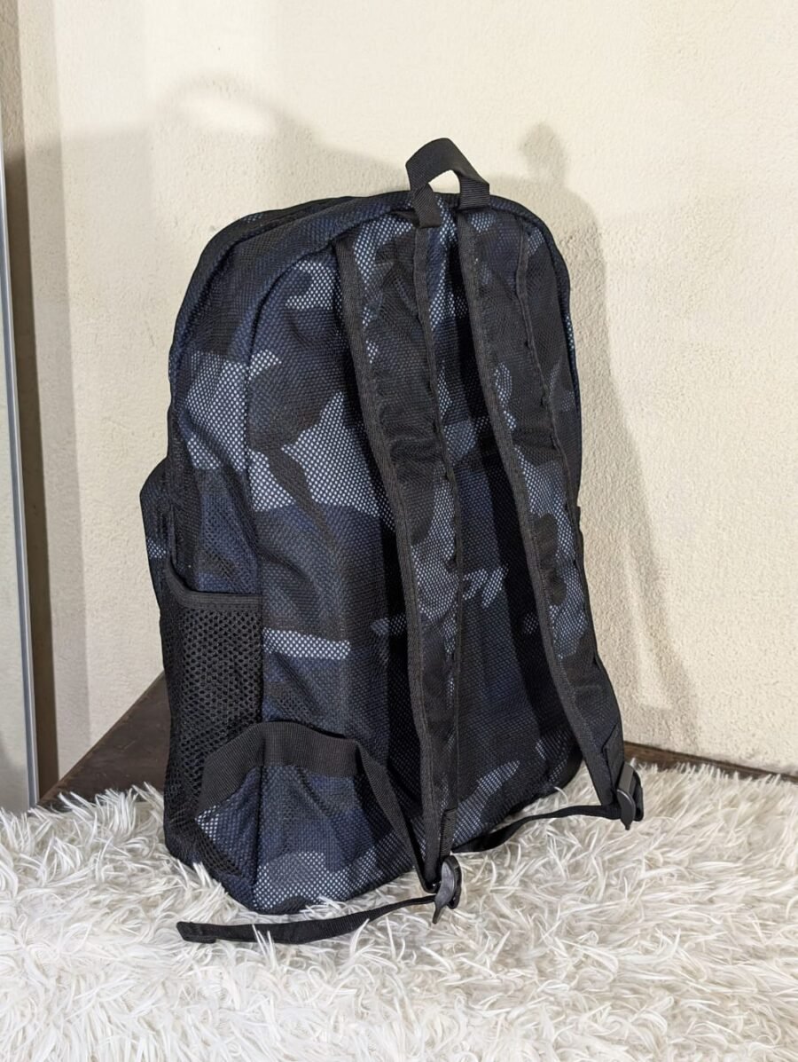 Mochila Yolo pequeña camufle urbana, juvenil, ligera, resistente, ideal para uso diario y escolar, en azul, gris, rojo.