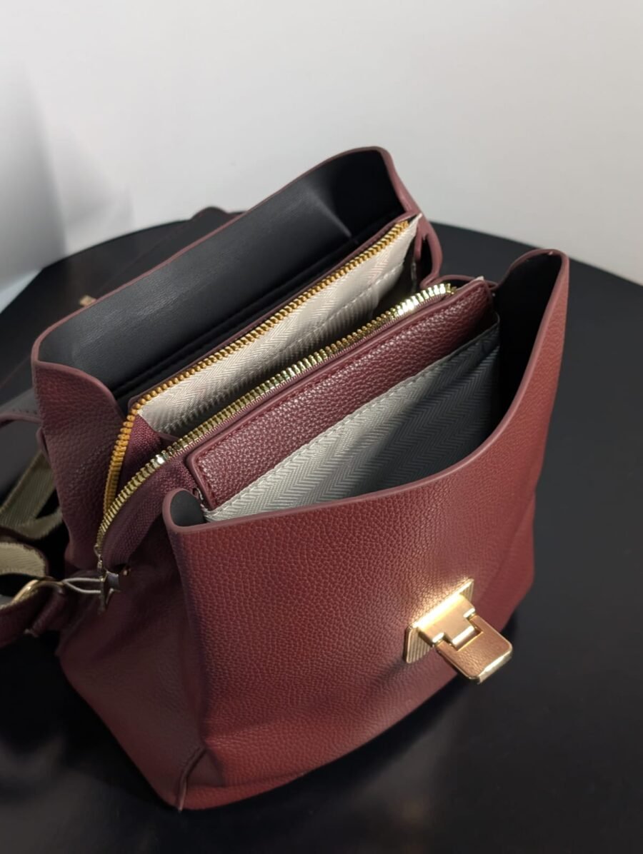 Mini mochila elegante para mujeres de cuerina de alta resistencia