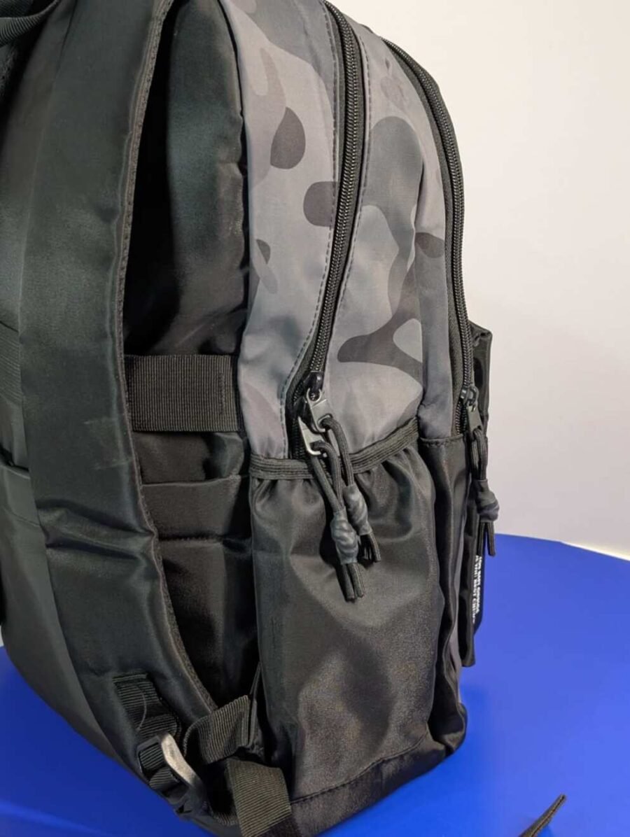 Mochila camufle CALIFORNIA para hombres tamaño grande urbana espacial resistente uso diario colores Grises.